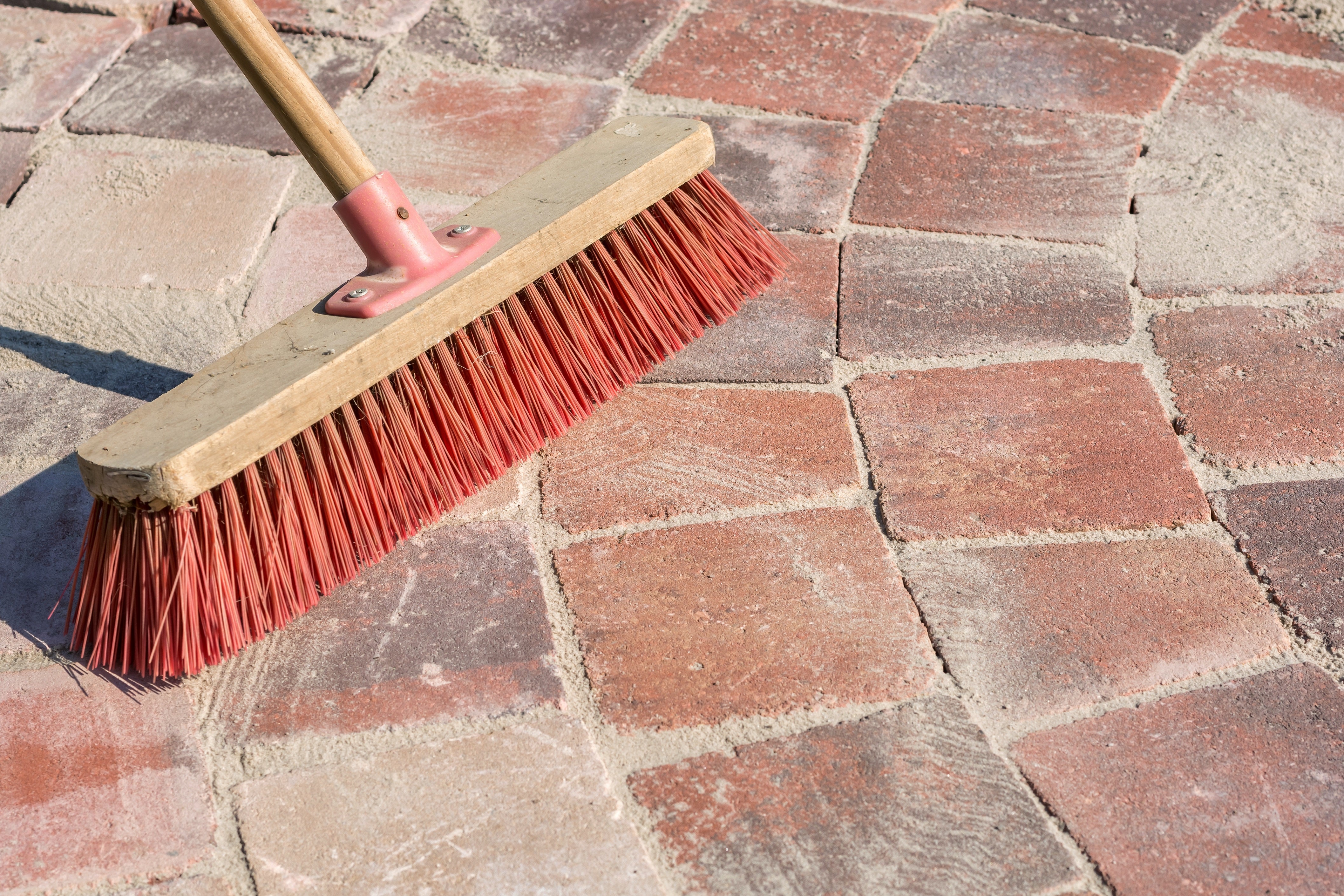 Kiln Dried Paving Sand 20kg bag - By Jamieson Brothers